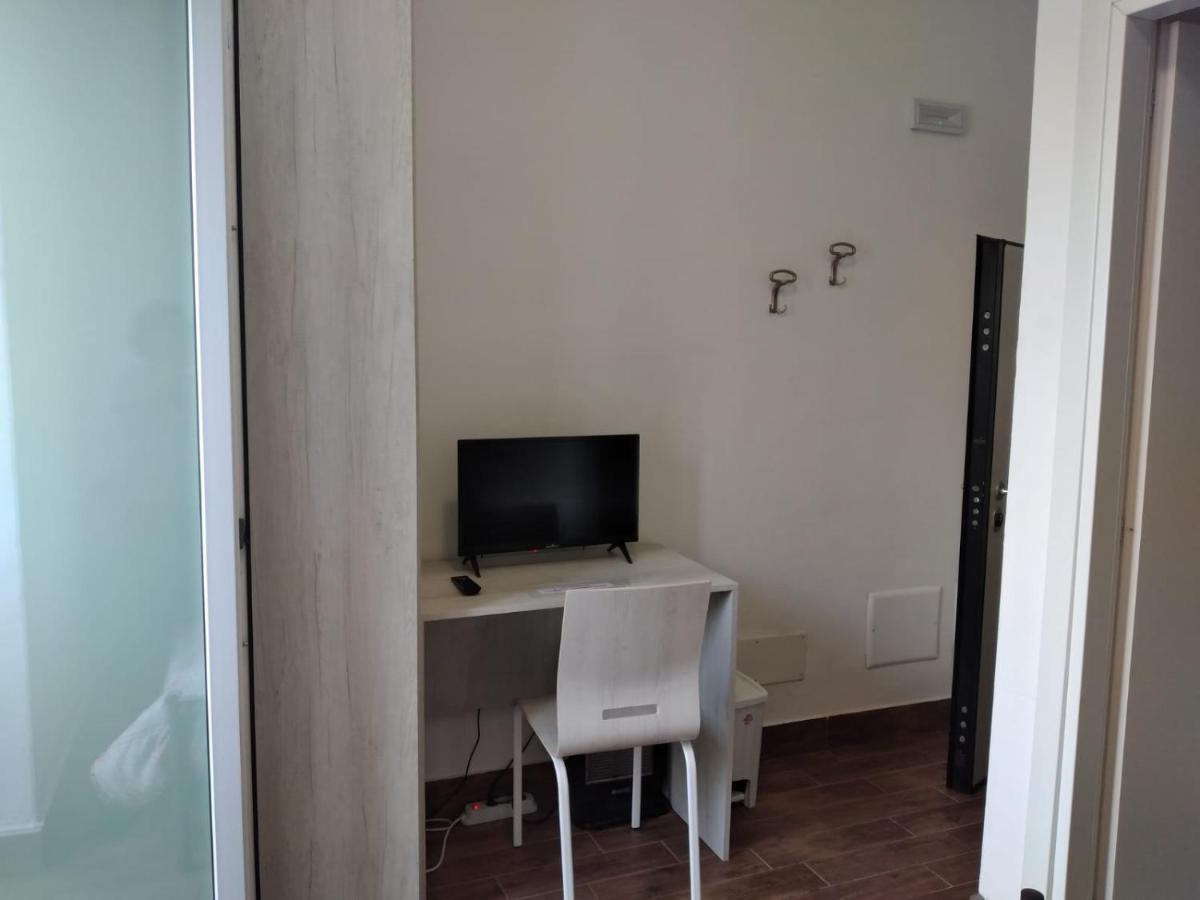 Curti Granda Hotel Rescaldina Buitenkant foto
