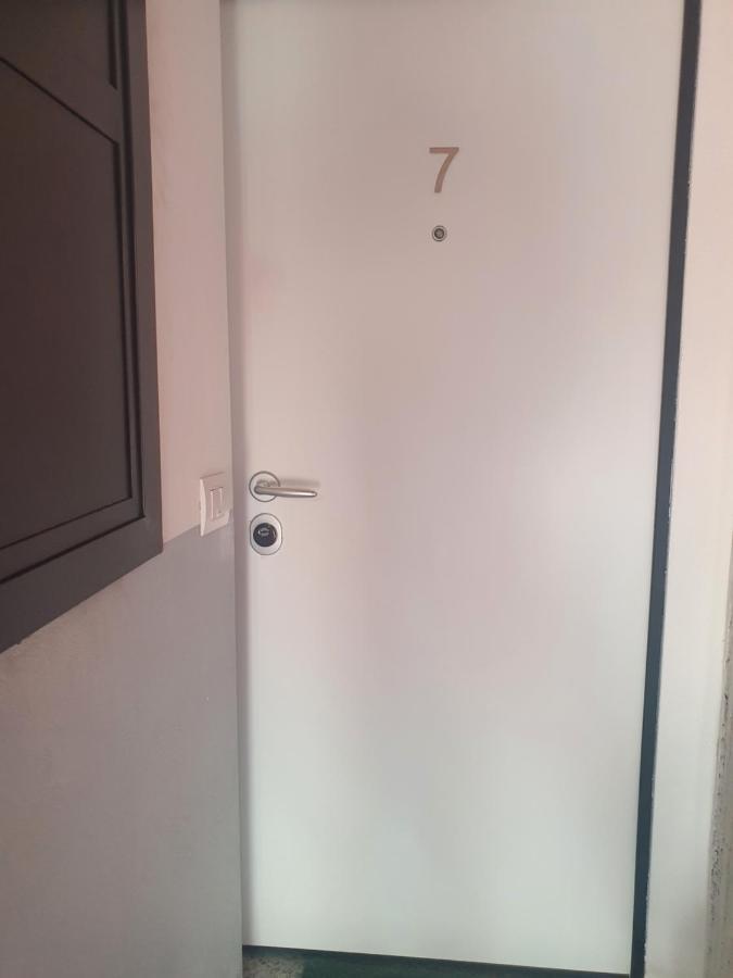 Curti Granda Hotel Rescaldina Buitenkant foto