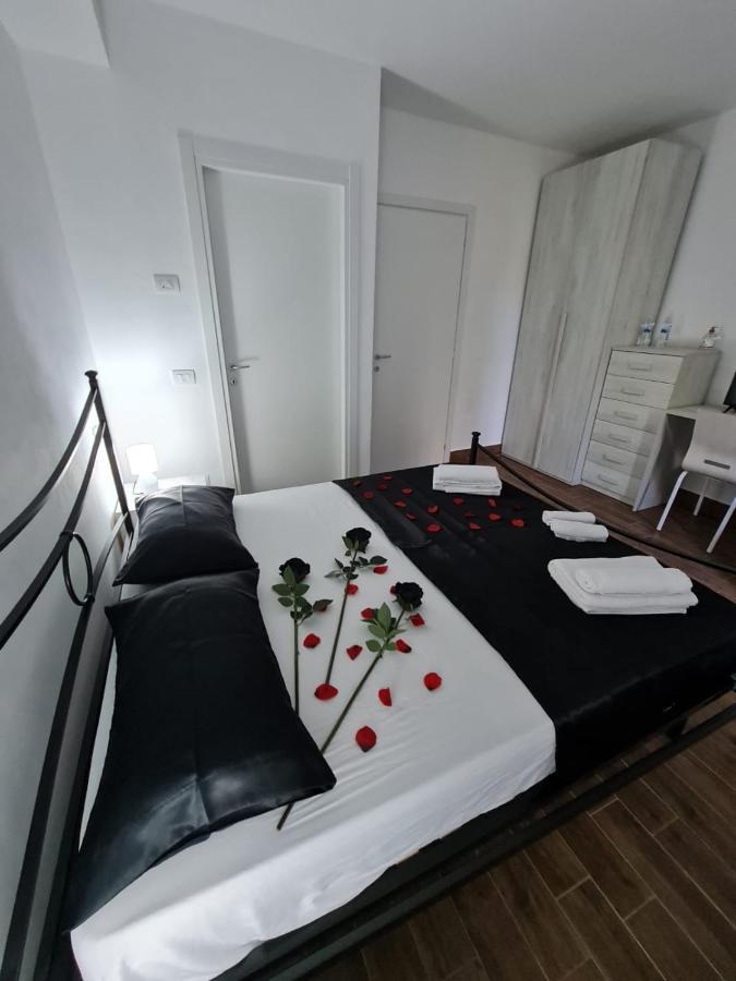 Curti Granda Hotel Rescaldina Buitenkant foto