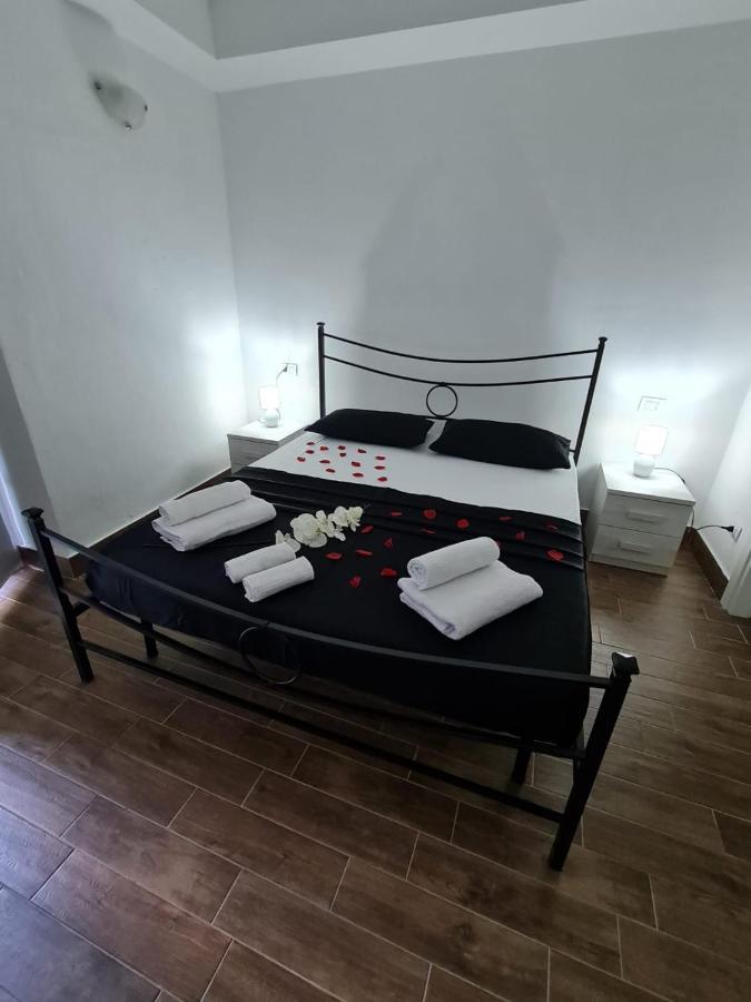 Curti Granda Hotel Rescaldina Buitenkant foto